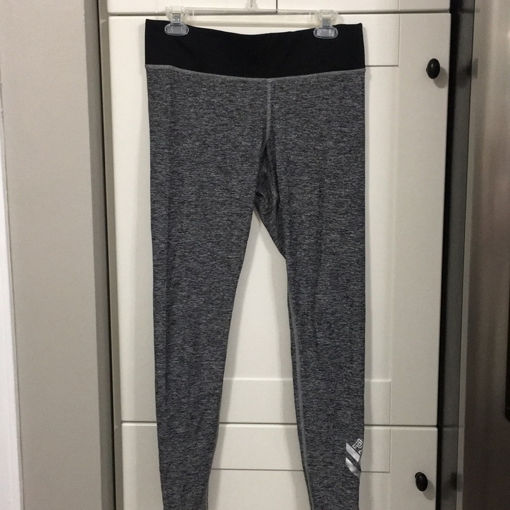 Victoria’s Secret Pink yoga pants